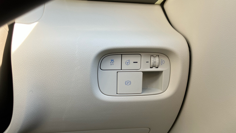 Hyundai INSTER 85kW 02 49kWh 5dr Auto Electric Hatchback